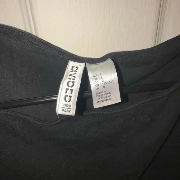 Black crop top - Picture 2 of 3